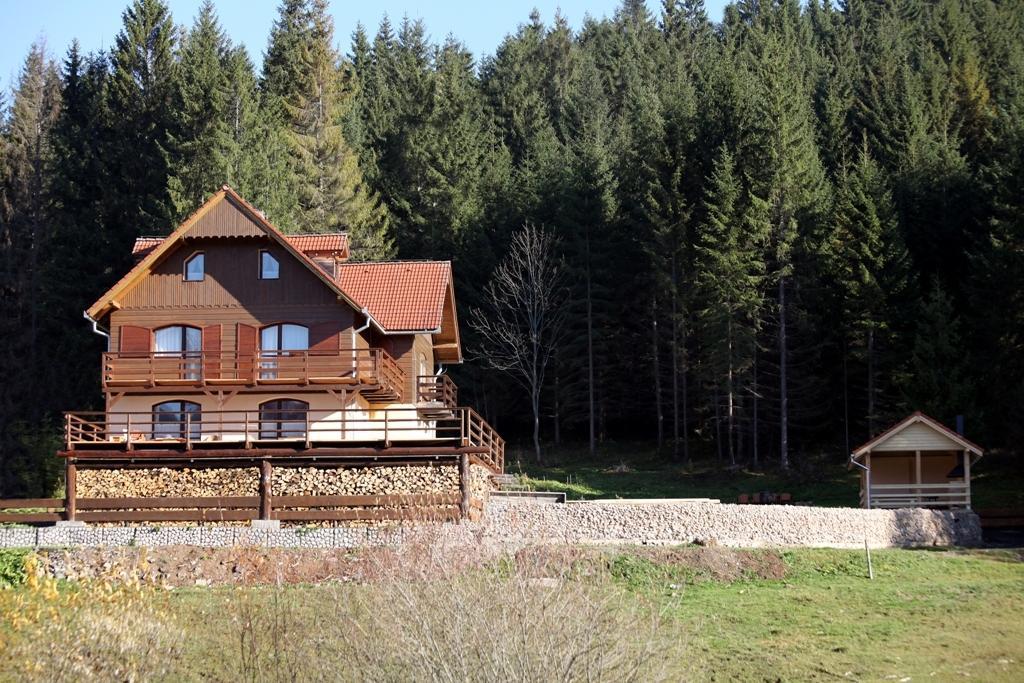 Penzion Ladova Stratena Exterior photo